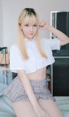校花喂我奶乳脱她小内内动漫