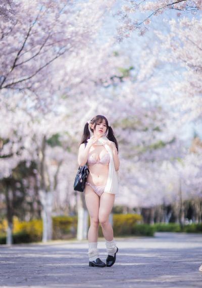 美女私密尿孔18