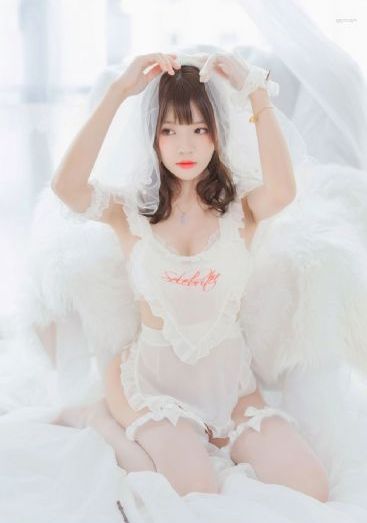 尖东风月