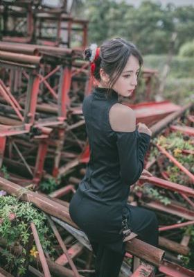 刀在喉咙